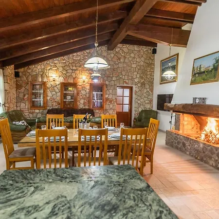 Amalia * Široki Brijeg