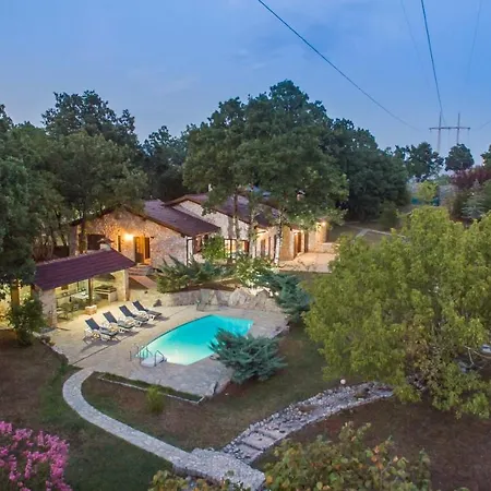 Amalia * Široki Brijeg