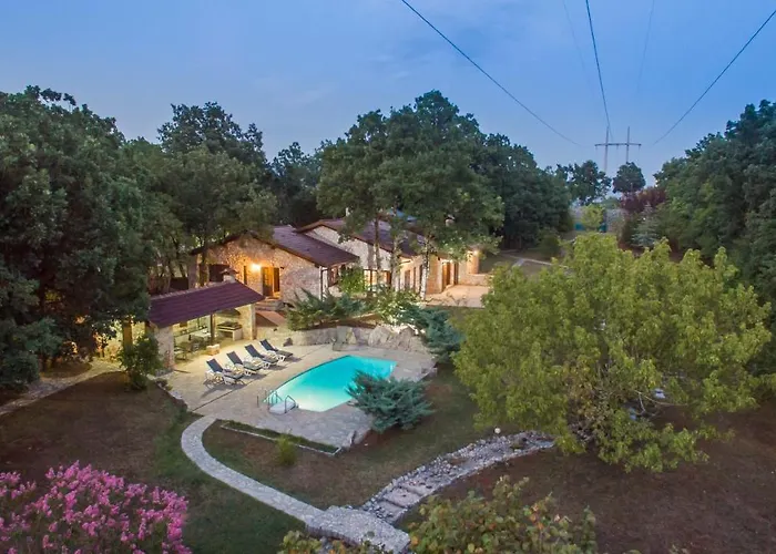 Amalia * Široki Brijeg